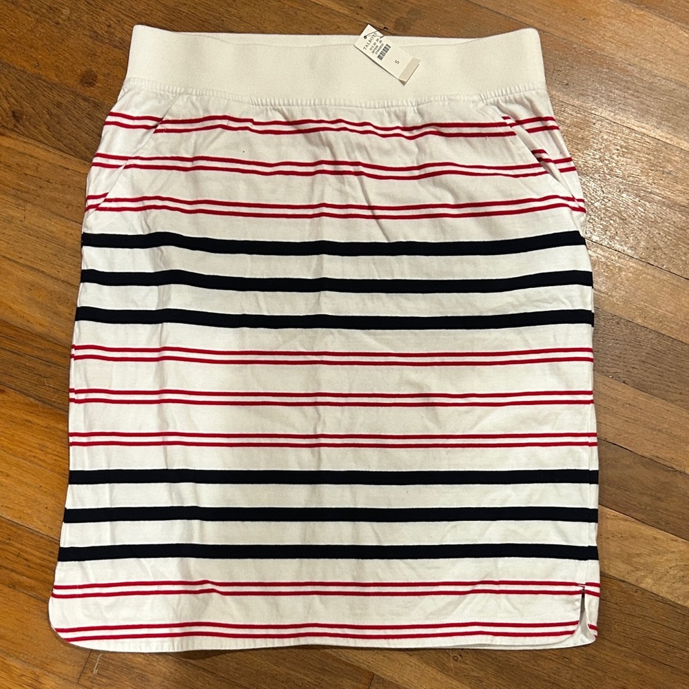 Talbots White Skirt with Red and Black Stripes size small NEW